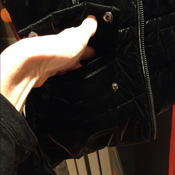 Guess Shiny Puffer Jacket Fur Collar Black S - Picture 6 of 14